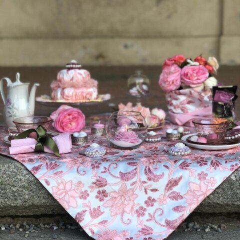 Il Tè itinerante delle rose per la Festa della Mamma